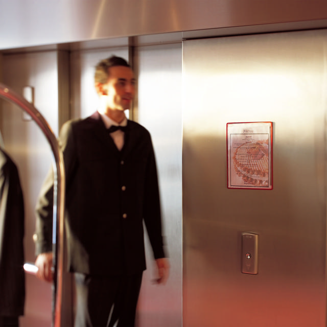 Tarifold Self-adhesive Frame Pocket, Repositionable, A4