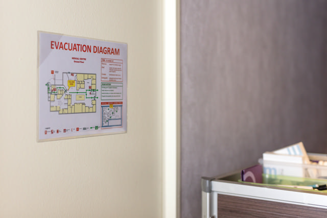 Kang Easy Load Self-adhesive Signage Pocket, Permanent, A3