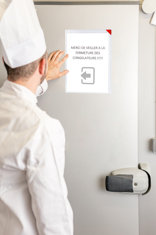 Kang Easy Clic Subzero Self-adhesive Signage Pocket, Permanent, A4