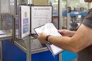 Tarifold Pro Wall Document Display System, A4, 10 Easy Load PP Pockets
