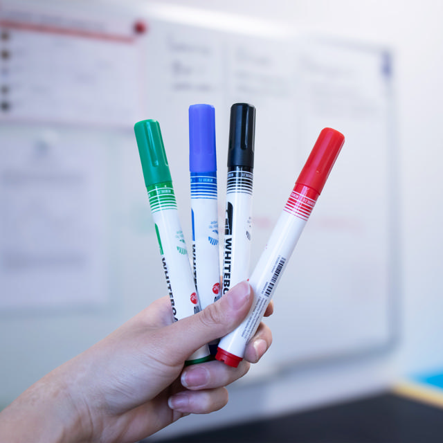 Magnetic Dry Erase Whiteboard, Starter Kit, 100 x 75 cm