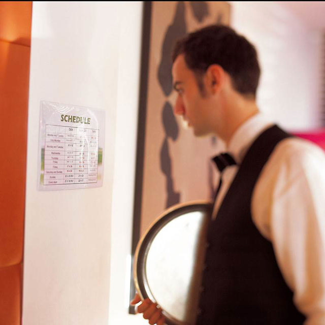 Easy Load Repositionable Pocket with Corner Closure